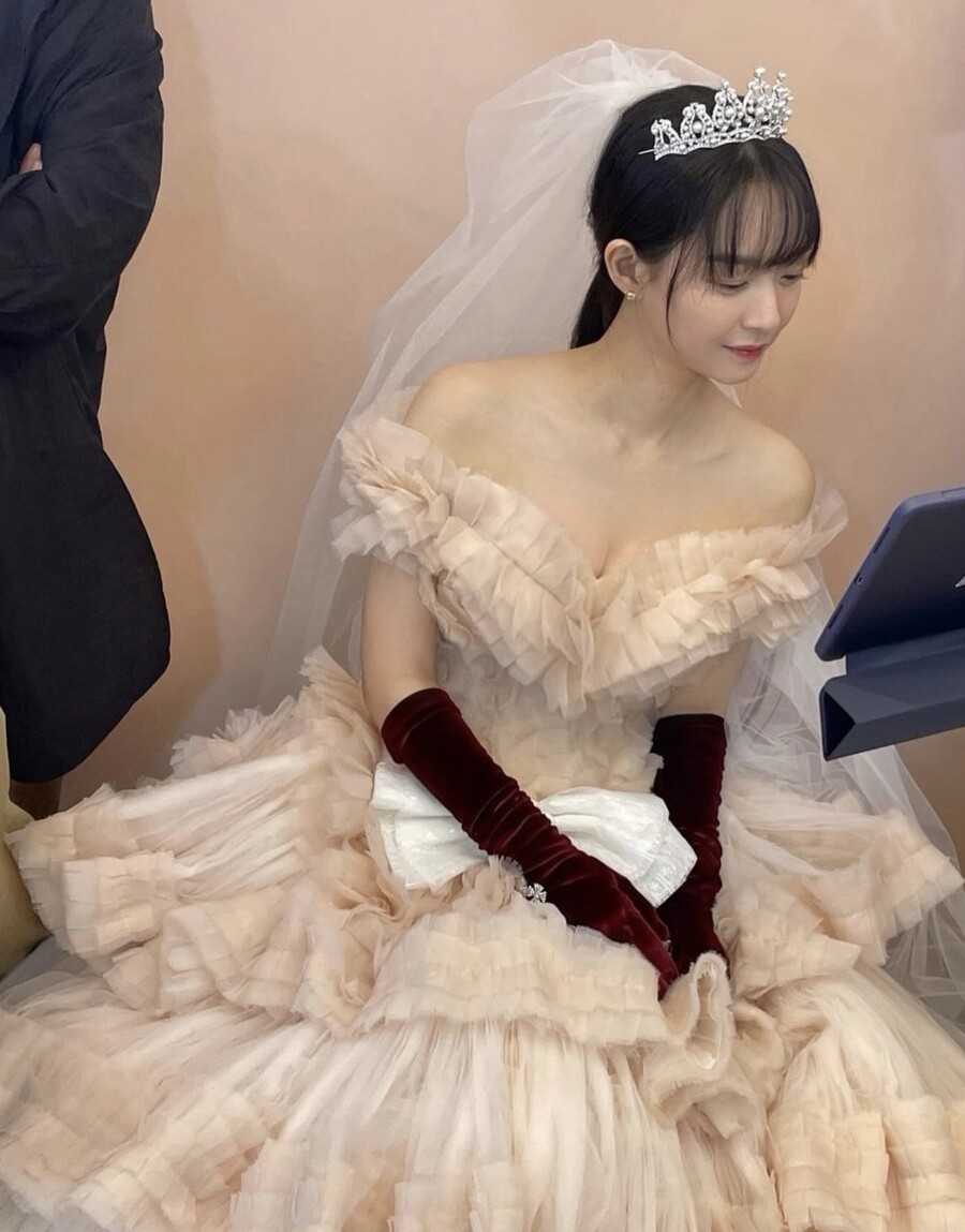 김우빈♥신민아, 10년 만에 결혼 소식 확정! 연예계 대표 커플의 러브스토리