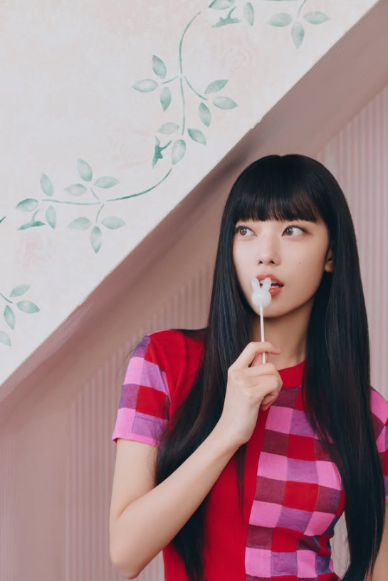 고양이상 매력 가득, 해린·제니·카리나로 본 K팝 비주얼 트렌드